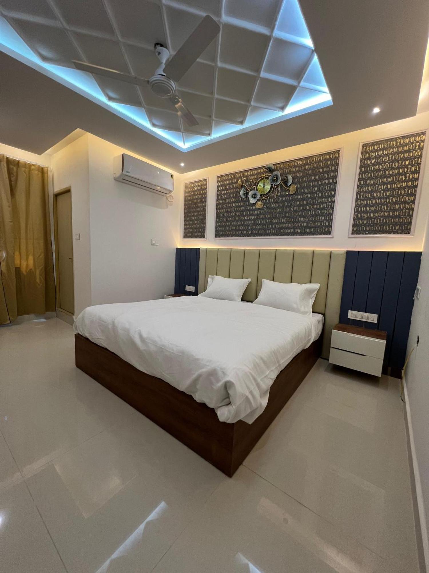 Snr Venus Hotels Tirupati Exterior photo